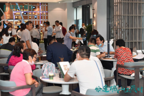 金輝·優(yōu)步悅山營(yíng)銷中心現(xiàn)場(chǎng)